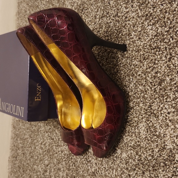NIB Enzo Angiolini Dark Red Croc Pattern Heels Sz 7 - Picture 2 of 7